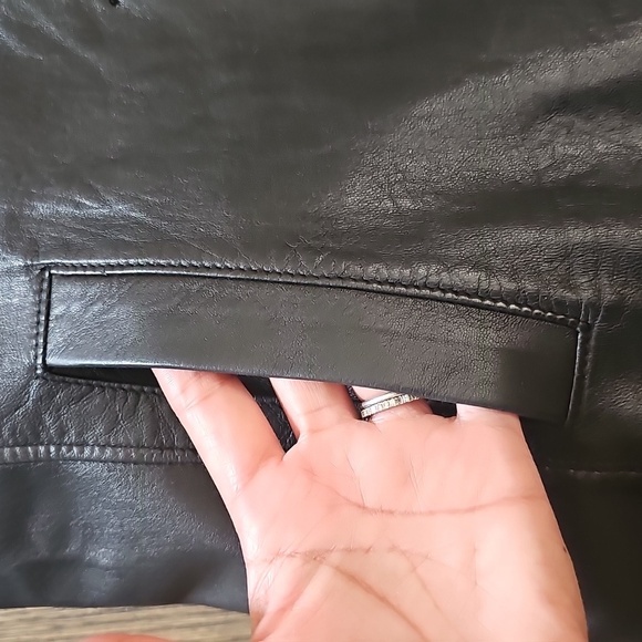 Roots Leather Women's Black Coat - Picture 7 of 7